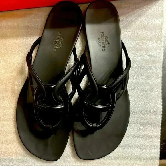 Hermes
Rubber Womens Egerie
Sandals 38 Black - Picture 6 of 9